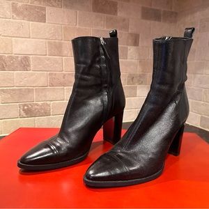 Black heel boots !